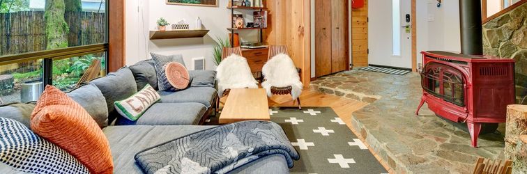 其他 Rhododendron Creekside Cabin w/ Hot Tub & Fire Pit