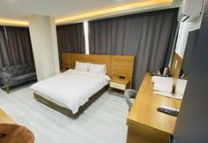 Others 6 The North Hotel