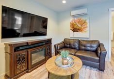 Lainnya 2 Modern Seatac Gem w/ Fireplace & Smart Tvs!