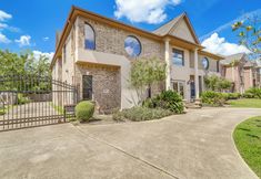 其他 5 Elegant Houston Home w/ Gazebo & Game Room!