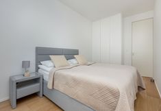 Lain-lain 4 Apartment Cybernetyki 15 by Renters