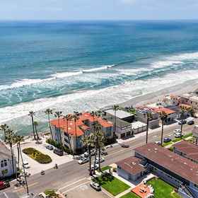 Primary image 1 Beachfront Retreat, Sleeping Tiger Coffees Hotels