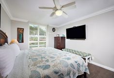 Others 6 Oceanside Beach Condos