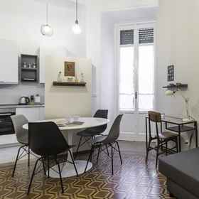 Primary image 1 イタリアンウェイ - オズィエリ 7, カルロ・ベスタ神経学研究所 ホテル