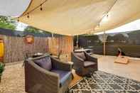 Others Chic Oklahoma Retreat w/ Patio, Bar & Fire Pits!