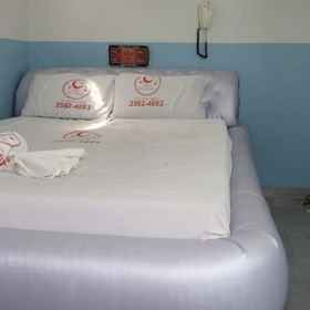 Room 1 Hotel 1001 Noite, Khách sạn Concessionárias