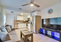 Others 4 Sunny Gulfport Home: Walk to Art District + Beach!