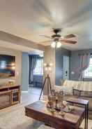 Primary image Taylor Condo Rental w/ Fireplace ~ 5 Mi to Airport