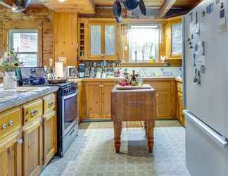 อื่นๆ 2 Cozy Cabin in West Chazy w/ Lake Champlain View!