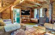 อื่นๆ 5 Cozy Cabin in West Chazy w/ Lake Champlain View!