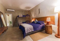 อื่นๆ 5 Ka'ana Surf