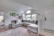 Lain-lain Secluded Port Angeles Home w/ Deck & Gas Grill!