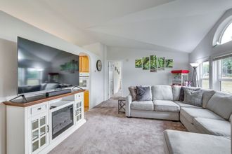 Lain-lain 4 Secluded Port Angeles Home w/ Deck & Gas Grill!