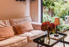 Others 4 Beautiful 2 Bed Apartment In West London