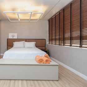 Room1Loft alto padrão com varanda,自由宫飯店