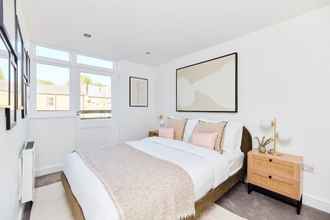 Others 4 The Ladbroke Grove Crib - Elegant 2bdr Flat With Terrace