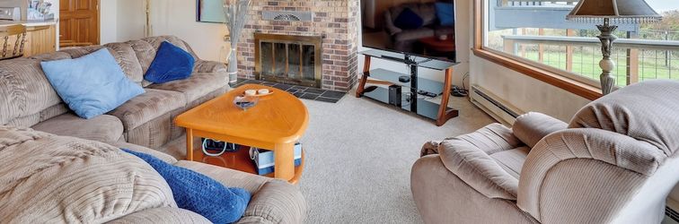 其他 Oceanfront Port Angeles Home w/ Mountain View!