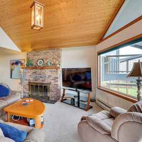 Interior1Oceanfront Port Angeles Home w/ Mountain View!,Dungeness National Wildlife Refuge飯店