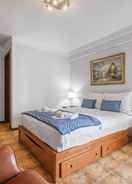 Bilik Central Lido Apartment by Madeira Sun Travel