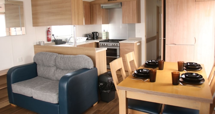 อื่นๆ Captivating 6-person Caravan in Rhyl