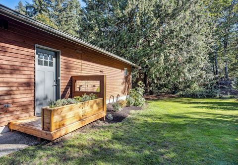 Others Pet-friendly Kent Vacation Rental, Walk to Lake!