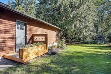 Others Pet-friendly Kent Vacation Rental, Walk to Lake!