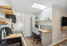 Others 5 Pet-friendly Kent Vacation Rental, Walk to Lake!