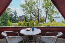 Others Highlander Nedzy Kubinca by Renters