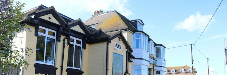 Lain-lain Captain Howey Hotel