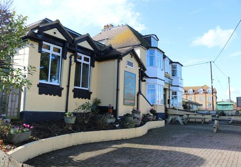 Lain-lain Captain Howey Hotel