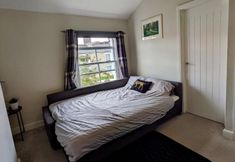 기타 7 converted Railway Cottage