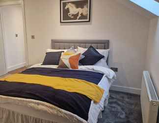 Lainnya 2 Stunning 1-bed Apartment in Purley