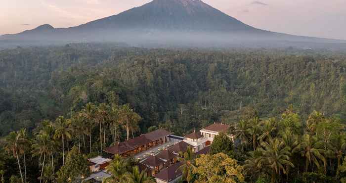 Others Tapa Agung View