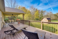 Others Charming Howard Getaway w/ Deck, 1 Mi to Lake!