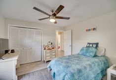 Others 6 'space Coast' Getaway w/ Outdoor Pool & Spa!