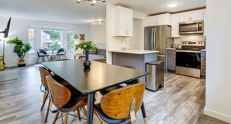 Khác 2 Beautiful Kenmore Retreat Near Marina & Beach!