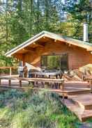 Imej utama Riverfront Rhododendron Cabin Rental w/ Deck!