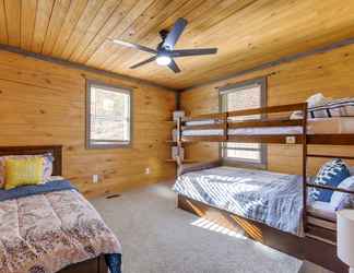 Khác 2 Pet-friendly Tennessee Cabin - Deck & Foosball!