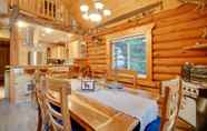 อื่นๆ 4 Donnelly Cabin w/ Private Deck: Near Lake Cascade!