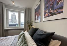 其他 5 Heart of Warsaw Near Metro by Renters