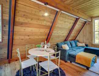 อื่นๆ 2 Secluded Poconos A-frame Cabin w/ Hot Tub!