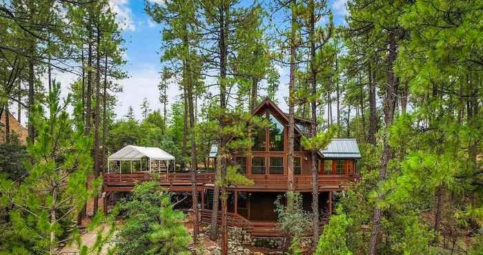 Others Pristine Pine Retreat w/ Deck & Outdoor Dining!