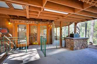 Others 4 Pristine Pine Retreat w/ Deck & Outdoor Dining!