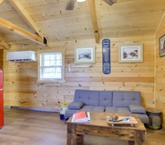 Lain-lain 7 Rustic Caledonia Cabin Near State Parks & Boating!