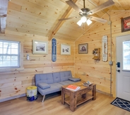 Lain-lain 5 Rustic Caledonia Cabin Near State Parks & Boating!