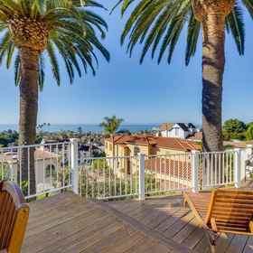 Primary image1Stunning Ventura Cottage w/ Deck + Ocean View!,文图拉县飯店