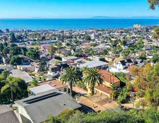 Others 2 Stunning Ventura Cottage w/ Deck + Ocean View!