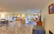 Lainnya 5 Maine Retreat w/ Ocean Views, Walk to Downtown!