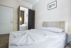 Others 2 Stay in on Mashtots 16a-5
