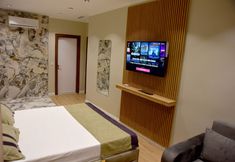 Others 3 EdwinPlus Hotel